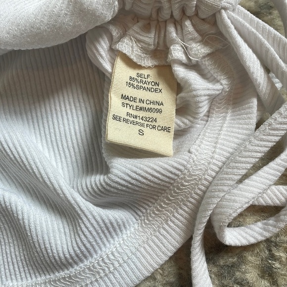 White Ribbed Drawstring Ruched Cutout Tank Top - Picture 3 of 5